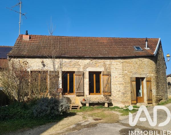 Location maison 3 pièces 83 m² Commarin