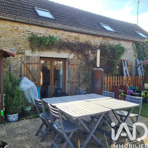 Location maison 3 pièces 83 m² Commarin