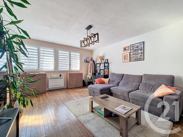 Maison à vendre  4 pièces - 79,59 m2 ST ETIENNE DU ROUVRAY - 76