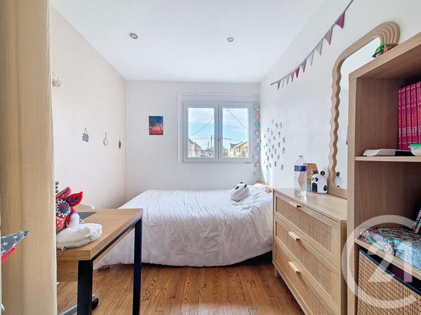 Maison à vendre  4 pièces - 79,59 m2 ST ETIENNE DU ROUVRAY - 76