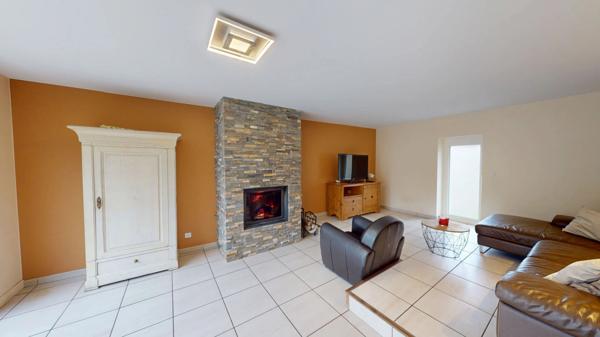 Charmante Maison de Caractère à La Bauche : Un Bien avec du Cachet à Découvrir