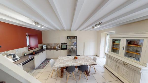 Charmante Maison de Caractère à La Bauche : Un Bien avec du Cachet à Découvrir