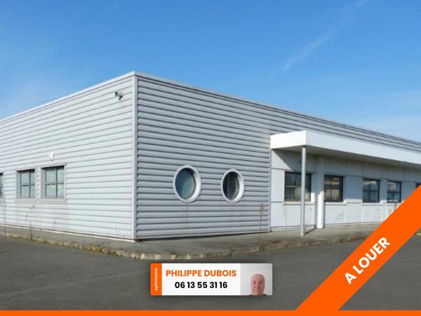 BATIMENT DE 800M² DE BUREAUX SUR 3200M² DE PARKING A 5 MIN ROCHEFORT 30 MIN LA ROHELLE