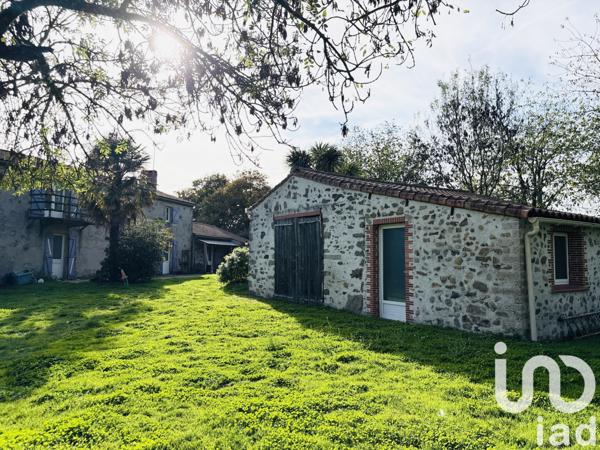 Maison à vendre 5 pièces 201 m² Aubigny-Les Clouzeaux