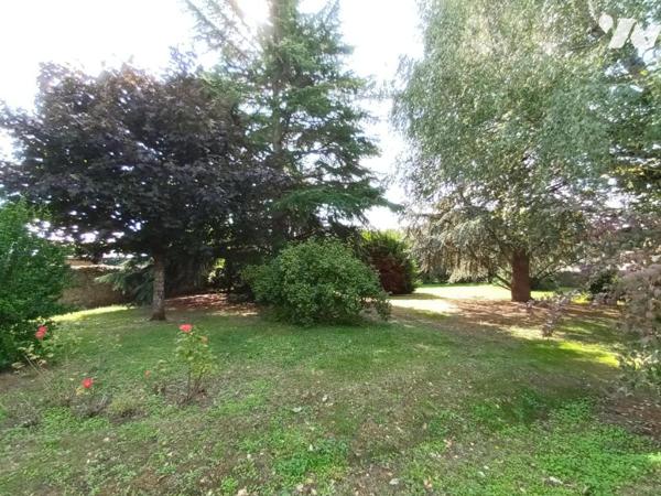 Belle demeure ancienne sur magnifique terrain de plus de 2000 m²