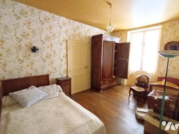 Belle demeure ancienne sur magnifique terrain de plus de 2000 m²