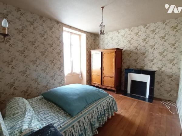 Belle demeure ancienne sur magnifique terrain de plus de 2000 m²