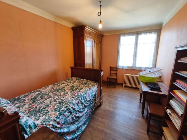 Maison avec 645 m² de dépendances