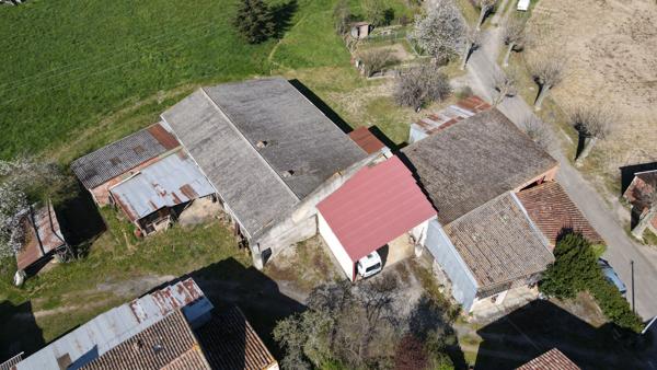 Maison avec 645 m² de dépendances