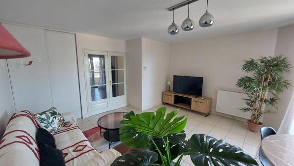 Appartement à louer    2 pièces • 48,69 m2    Limoges