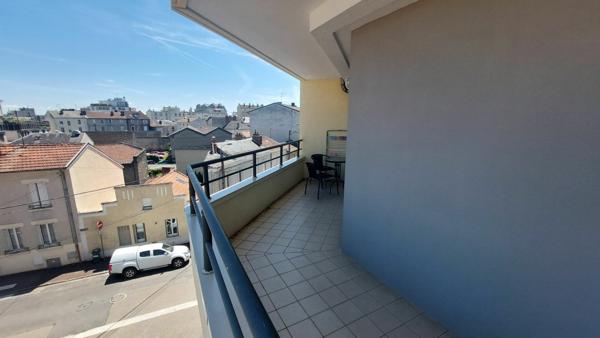 Appartement à louer    2 pièces • 48,69 m2    Limoges