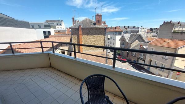 Appartement à louer    2 pièces • 48,69 m2    Limoges