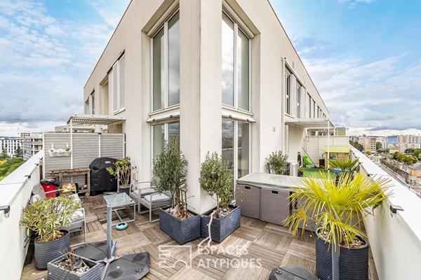 Duplex et terrasse plein ciel avec vue dégagée