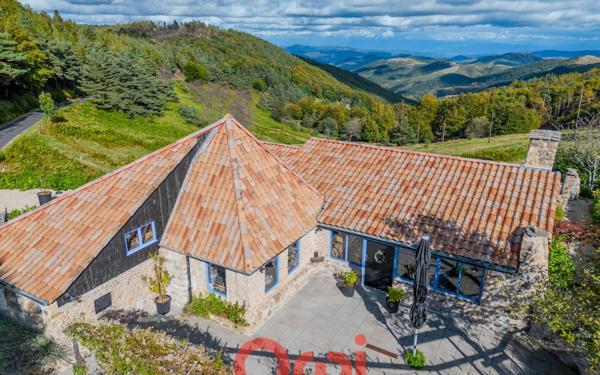 Maison à vendre    4 pièces •  Marcols-les-Eaux