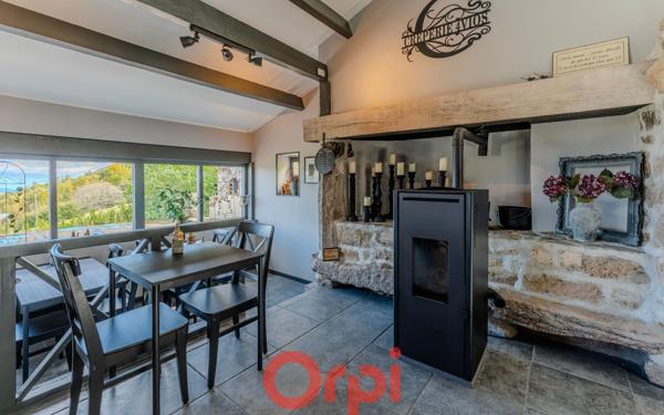 Maison à vendre    4 pièces •  Marcols-les-Eaux