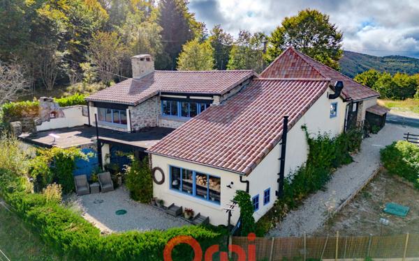 Maison à vendre    4 pièces •  Marcols-les-Eaux