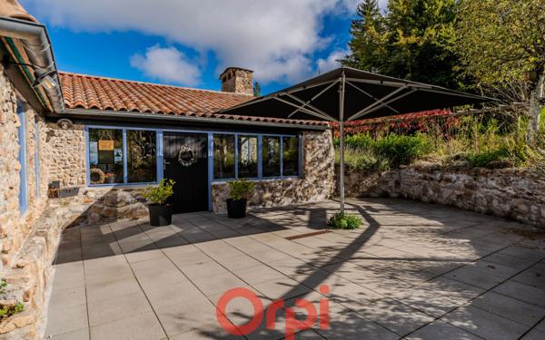 Maison à vendre    4 pièces •  Marcols-les-Eaux