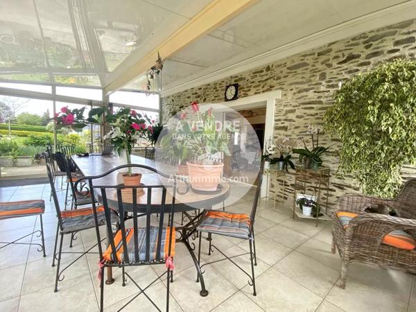 Vente                                                      Maison
                        
                     8 pièces                      160 m2                     à Sautron