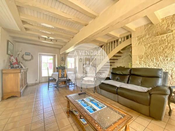 Vente                                                      Maison
                        
                     8 pièces                      160 m2                     à Sautron