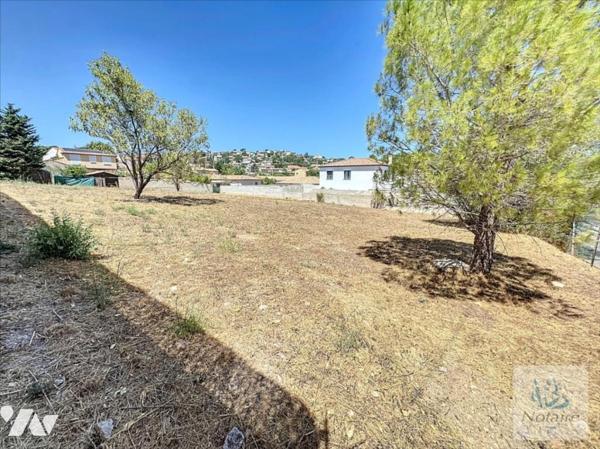 Terrain constructible de 1 556 m² au Les Pennes-Mirabeau
