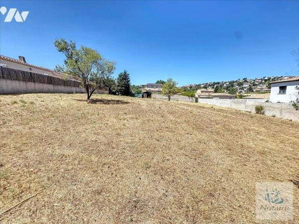 Terrain constructible de 1 556 m² au Les Pennes-Mirabeau