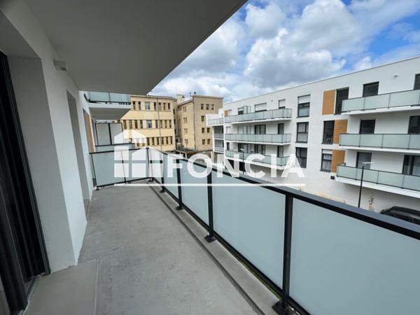 Location Appartement 3 pièces 61.32 m² - ROSA ALBA Laval 53000