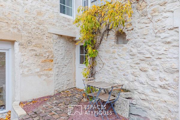 Maison de village de caractère et son studio indépendant au coeur de Bouafle