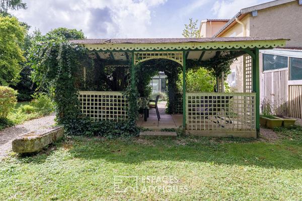 Maison bourgeoise de 1905 avec piscine et jardin