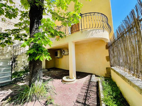 APPARTEMENT ST CANNAT - 3 pièce(s) - 80,00 m2