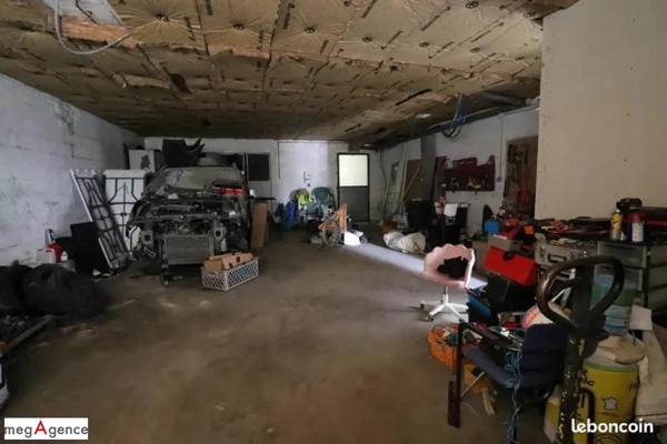 Maison à LA RICAMARIE, 42150 - 6 pièces 164m²