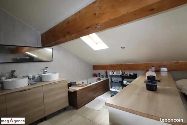 Maison à LA RICAMARIE, 42150 - 6 pièces 164m²