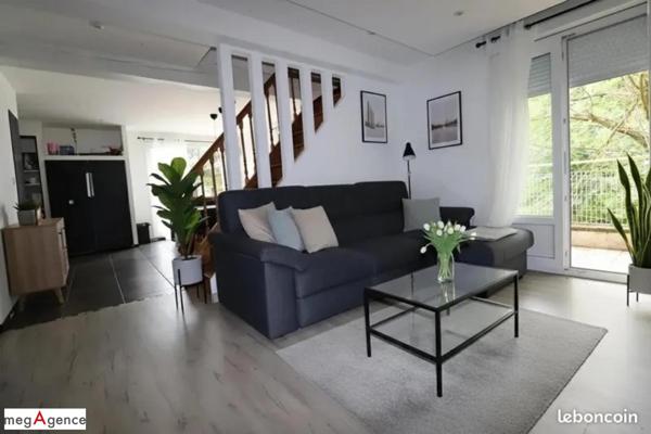 Maison à LA RICAMARIE, 42150 - 6 pièces 164m²