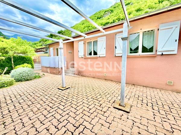 A VENDRE : MAISON T4 PP AVEC JARDIN ET GARAGE AVEC VUE SUR LES MONTAGNES