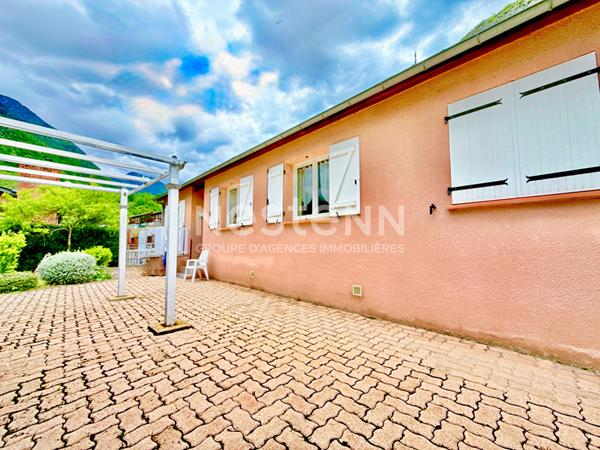 A VENDRE : MAISON T4 PP AVEC JARDIN ET GARAGE AVEC VUE SUR LES MONTAGNES