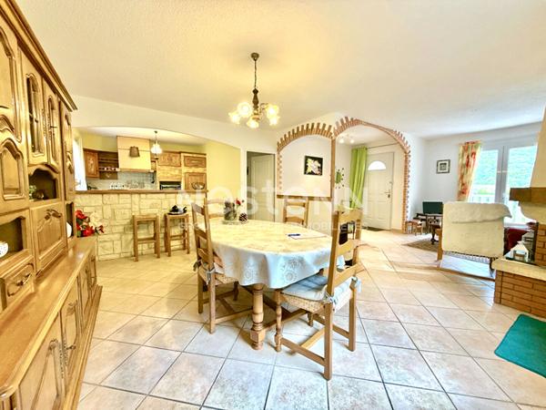 A VENDRE : MAISON T4 PP AVEC JARDIN ET GARAGE AVEC VUE SUR LES MONTAGNES