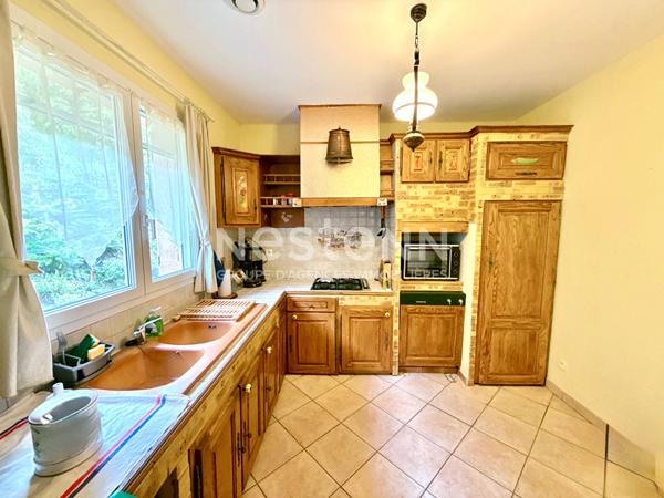 A VENDRE : MAISON T4 PP AVEC JARDIN ET GARAGE AVEC VUE SUR LES MONTAGNES