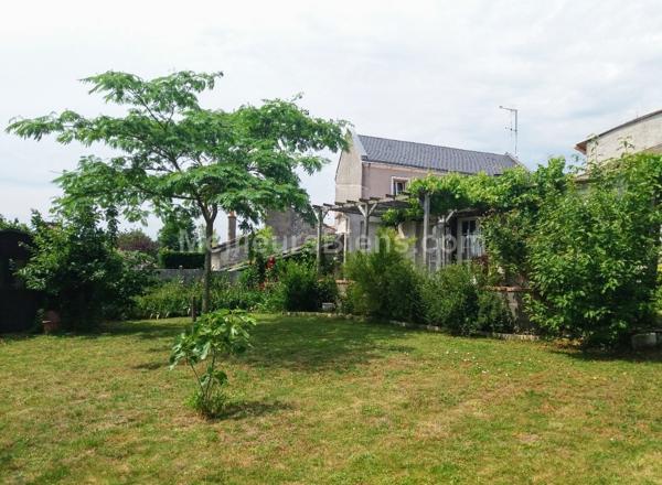 Maison atypique Le Puy-Notre-Dame