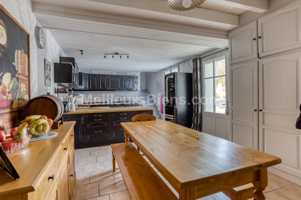 Maison atypique Le Puy-Notre-Dame