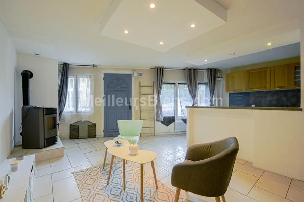 Maison 5 pièces-centre ville de CHARS