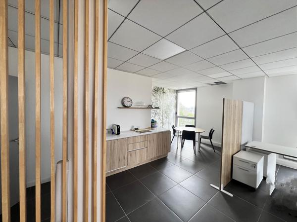 Bureaux équipés à vendre ou à louer à Nîmes accès rapide autoroute