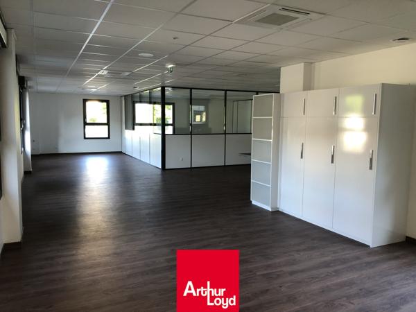 BOURG EN BRESSE - BUREAUX EQUIPES ET CLOISONNES - LOCATION OU VENTE