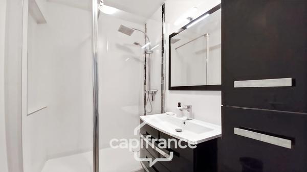 Chennevières-sur-Marne-A vendre appartement 3 pièces traversant-2 chambres- 2 balcons-2ème étage-ascenseur-Parking