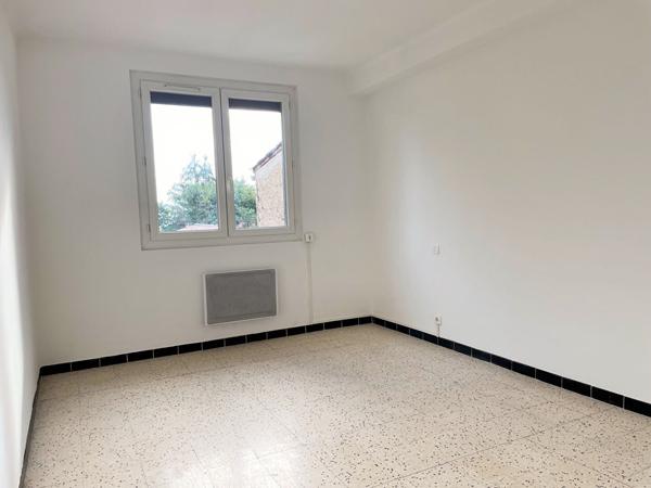 Appartement 3 pièces à louer à Volx - Réf 6162