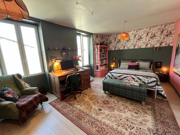 Charmante maison familiale avec jardin enchanteur au coeur de Montmoreau Montmoreau