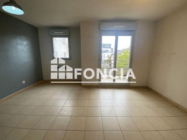 Location Studio 26 m² - 5 RUE DES CHAMPS Acheres 78260