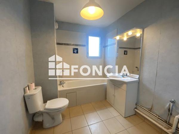 Location Studio 26 m² - 5 RUE DES CHAMPS Acheres 78260