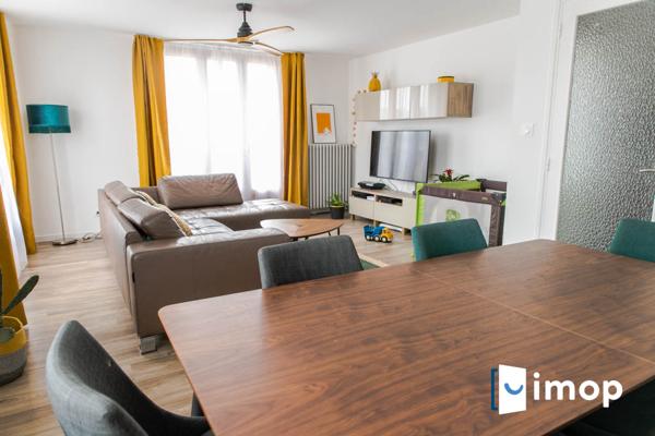 Grande maison divisée en 3 appartements