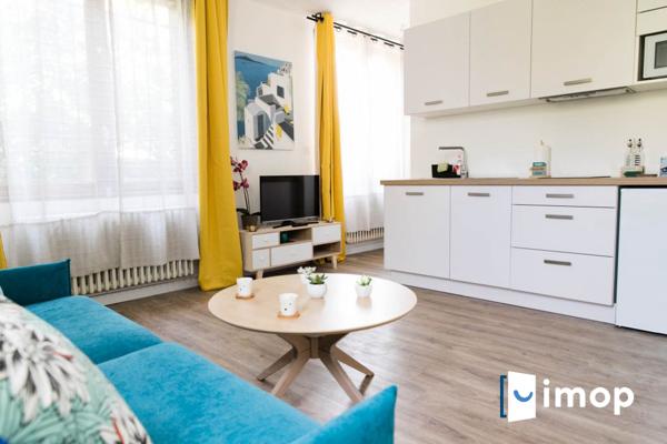 Grande maison divisée en 3 appartements