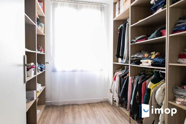 Grande maison divisée en 3 appartements