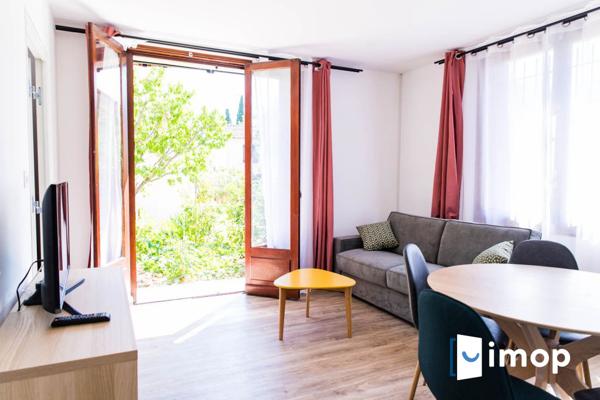 Grande maison divisée en 3 appartements